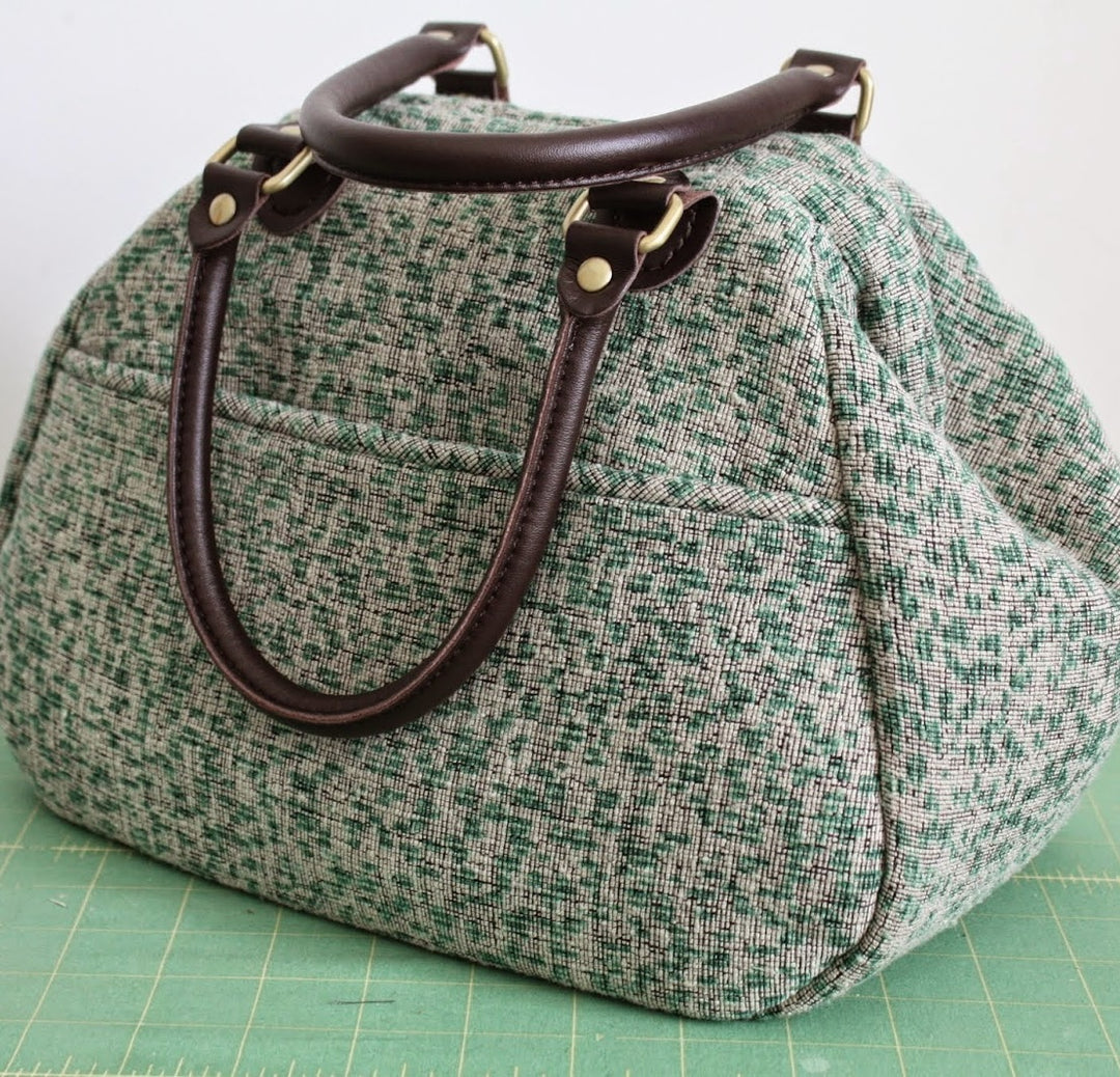 Tutorial - Piping a Mary Poppins Carpet Bag