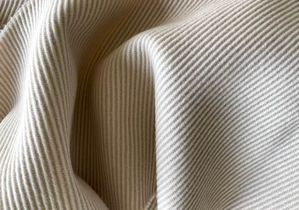 Mid-Weight Elegant Creamed Bisque Twill Wool Coating (Made in Italy)