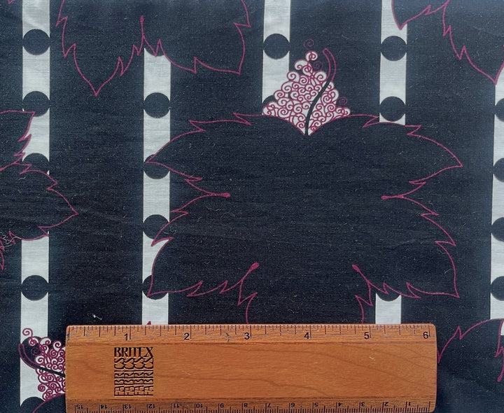 Grape Leaves & Dots Stretch Cotton Lawn (Made in Italy)