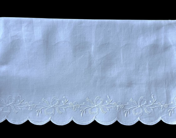 6" Ribbons & Bows White Cotton Eyelet Trim (Made in Switzerland)