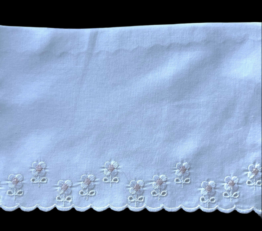 6 1/2" Ballet Pink Centered Blooms White Cotton Eyelet Trim (Made in Switzerland)