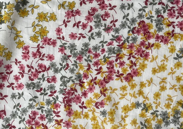 Delicate Diagonal Vining Floral Cotton Voile (Made in Italy)