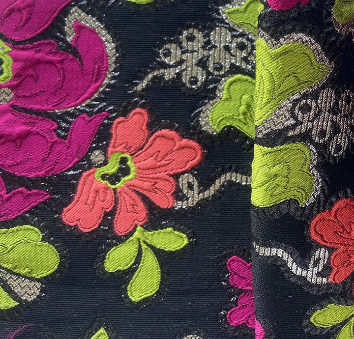 Gucci Elegant Silvered Mellow Zest & Raspberry Silk Blend Brocade (Made in Italy)