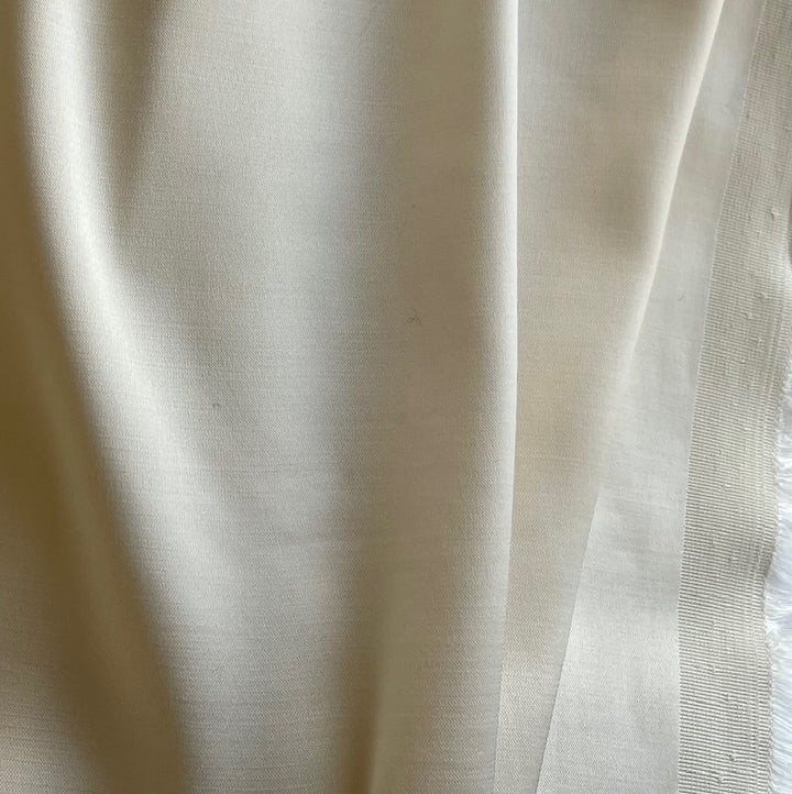 Eggshell Ivory Soft Stretch Rayon Viscose Satin (Made in Italy)