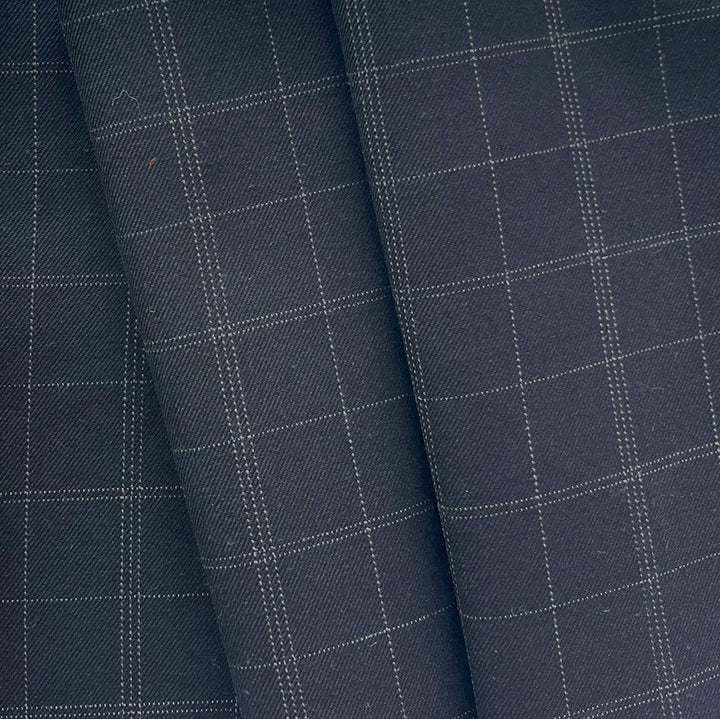 Elegant Black & White Mock Windowpane Wool Plaid (Made in Italy)