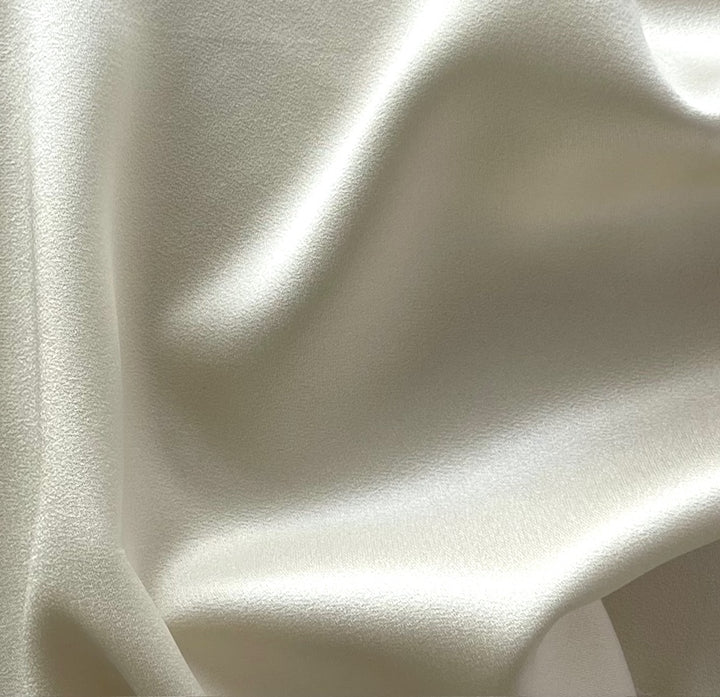 High-End Candlelight Ivory Rayon Viscose Blend Crepe Back Satin (Made in Italy)