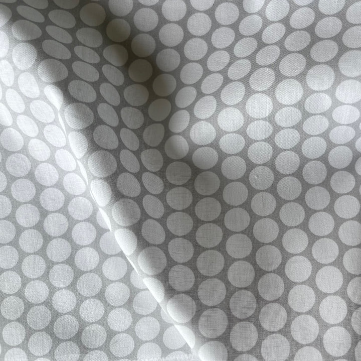 Smooth White Dots on Dove Grey Cotton Poplin (Made in Italy)