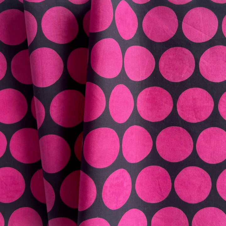Magenta Coin Dots on Midnight Navy Cotton Poplin (Made in Italy)
