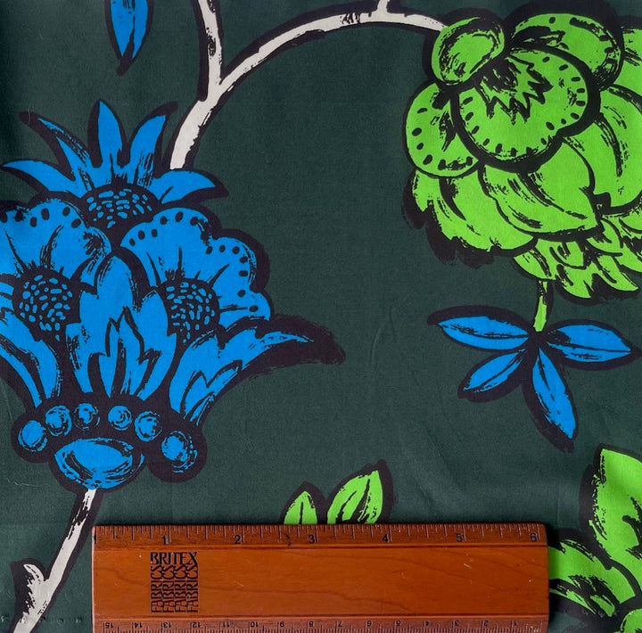 Large-Scale Flowering Artichokes on Hunter Green Cotton Poplin (Made in Italy)