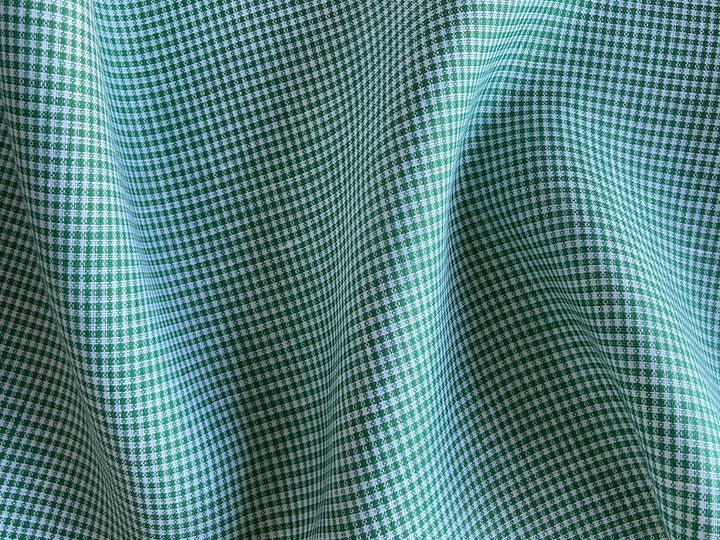 Mid-Weight Shamrock & White Micro-Check Linen (Made in Poland)