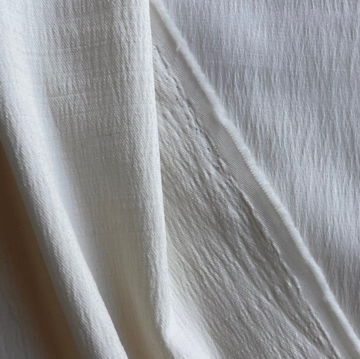 Honeyed Light Ivory Silk & Wool Brocade  (Made in Italy)