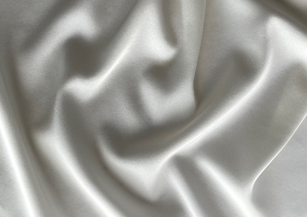Elegant Pale Ivory Stretch Silk Satin Charmeuse (Made in Italy)