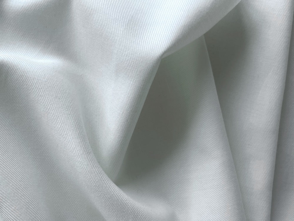 Lightly Brushed Cloud White Cotton Twill Shirting (Made in Italy)