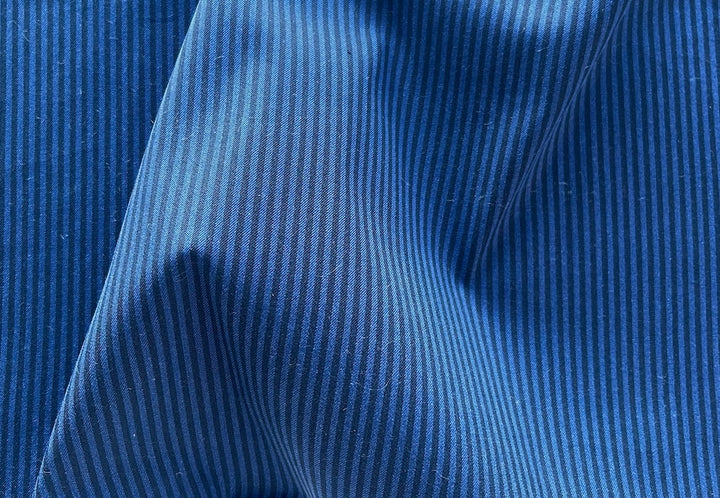 Sophisticated Navy & Black Stretch Cotton Blend Poplin Shirting (Made in Italy)