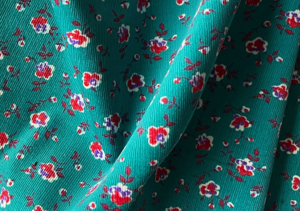 Tumbling Red Posies Turquoise Pin-Wale Cotton Corduroy (Made in Japan)