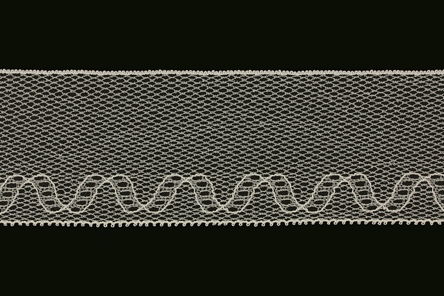 2 1/2" Ivory Chantilly Lace