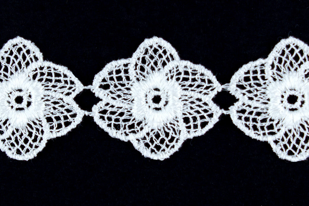 1 1/8" White Floral Cotton Venise Lace
