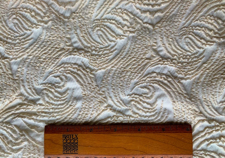 Elegant Textured Pale Gold Polyester Brocade Cloqué (Made in Italy)
