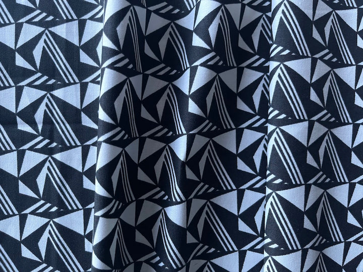 Black & White Stylized Arrows Cotton Lawn (Made in Japan)
