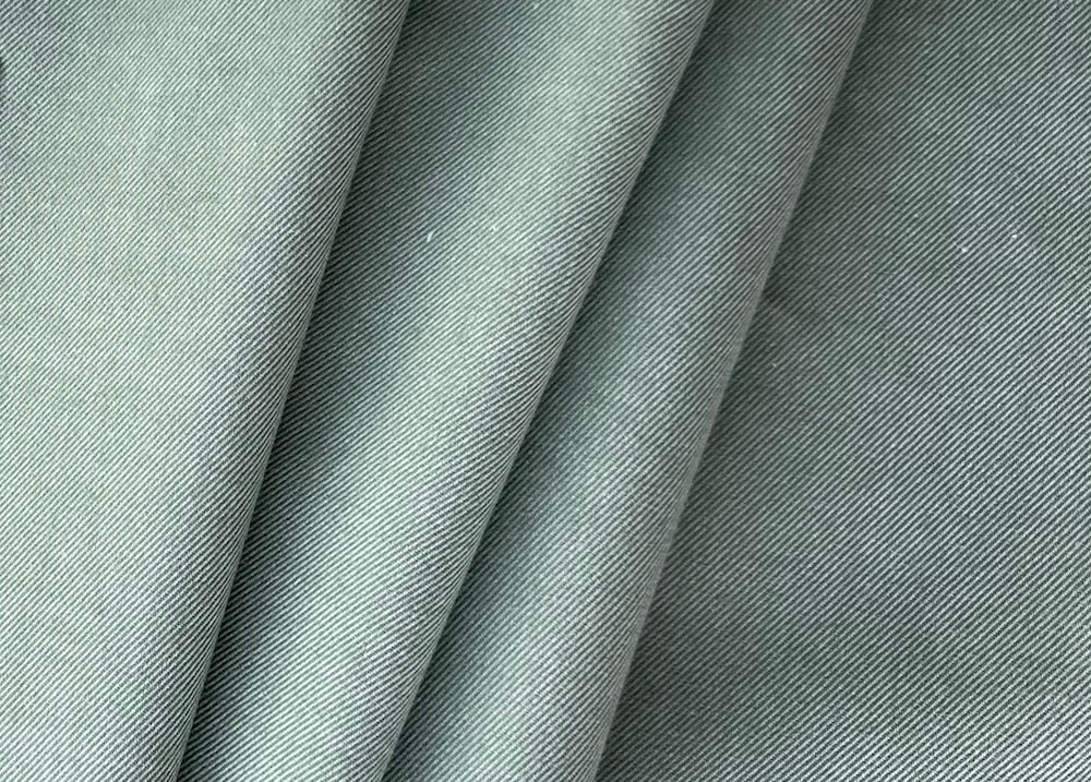 Brushed Cool Fern Green Cotton Twill Shirting (Made in Italy)
