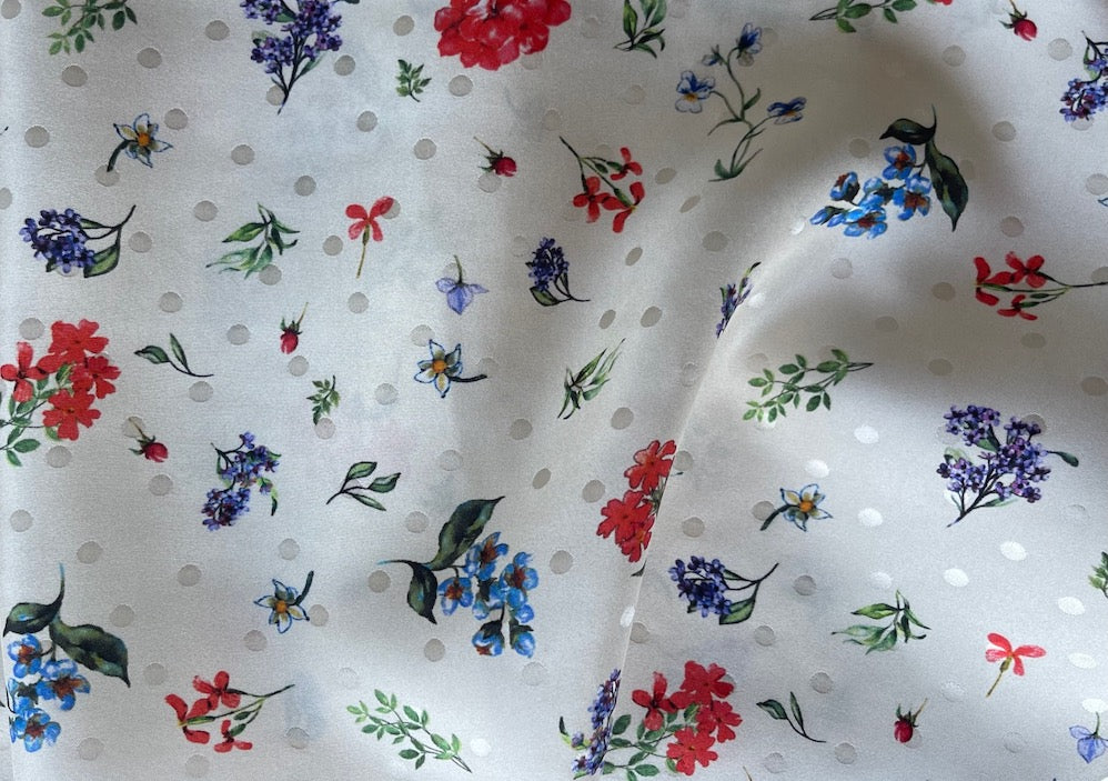 Charming Tumbling Garden Flowers 'N Buds Pale Parchment Matte Silk Satin Jacquard Charmeuse (Made in Italy)
