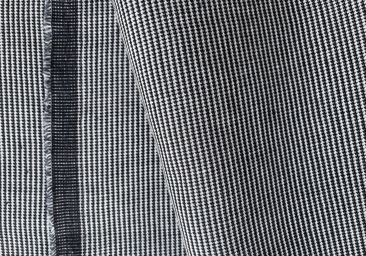 Chic Black & White Micro Hounds-Tooth Cotton Suiting (Made in Italy)