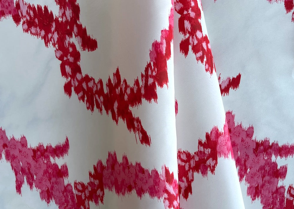 Giambattista Valli Curraent & Sparkling White Abstracted Ikat Silk Faille (Made in Italy)