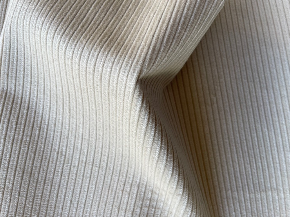 Fine Mid-Weight Vanilla Buttercream Wide-Wale Cotton Corduroy (Made in Italy)