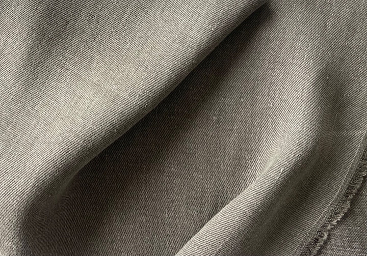 Designer Heavier-Weight Sophisticated Jacobean Walnut Linen Twill (Made in Italy)