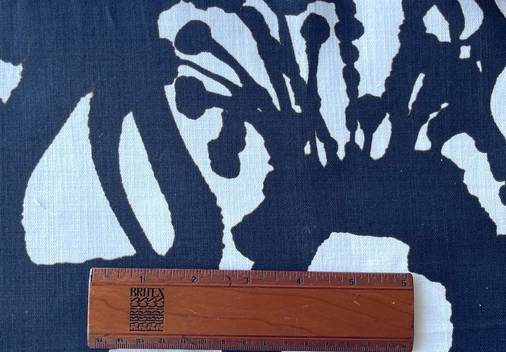 Bottom-Weight Silhouetted Black Foliage Cotton (Made in Italy)