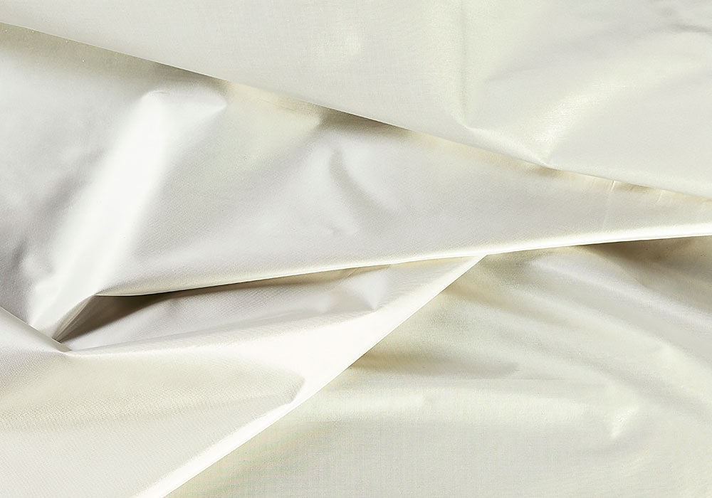Crisp Pale Gold Metallic Lurex (Made in Italy)