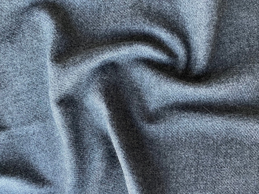 Mélange Heathered Dark Grey Shetland Wool Flannel (Made in Ireland)