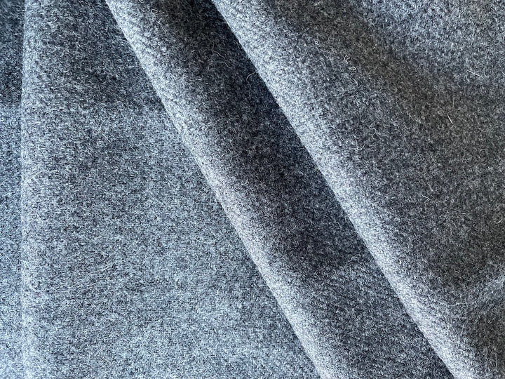 Mélange Heathered Dark Grey Shetland Wool Flannel (Made in Ireland)