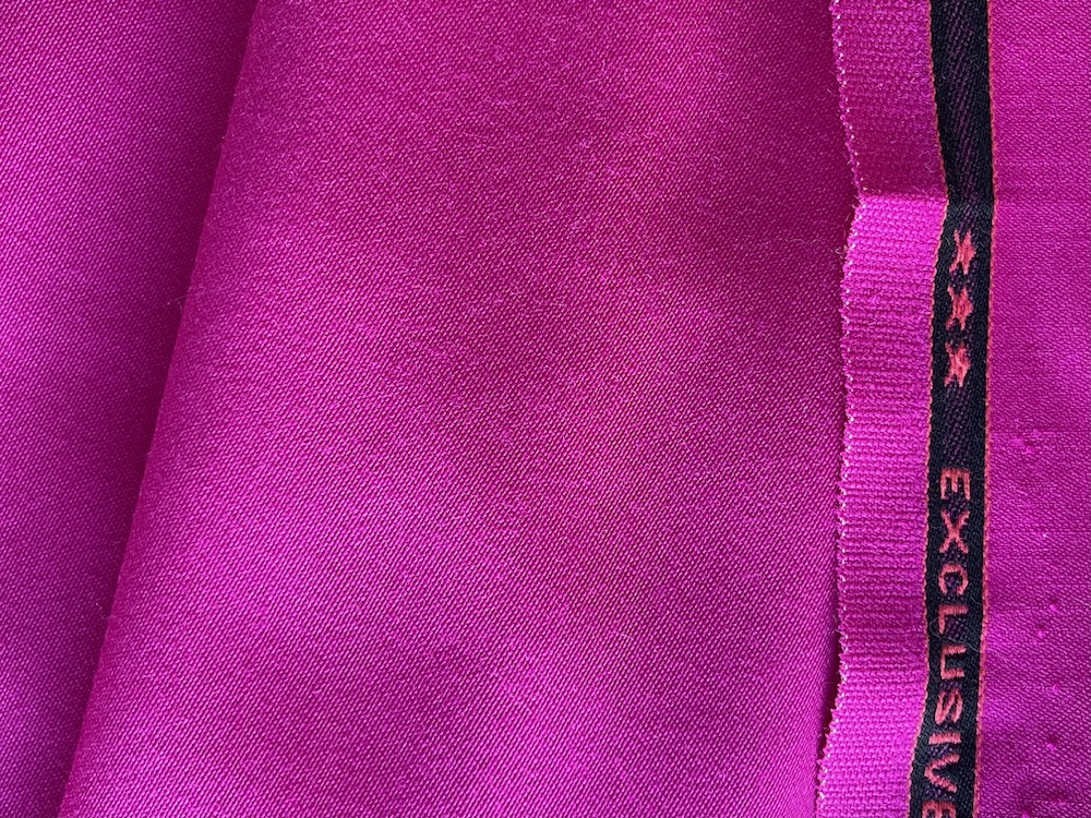 Saturated Fiery Fuchsia Selvedged Stretch Wool Twill Suiting  (Made in Italy)