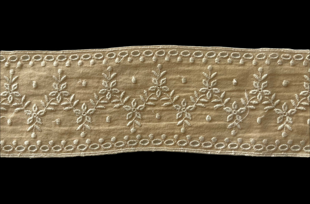 2 1/4" Floral Garland Ecru Cotton Eyelet Trim (Made in France)