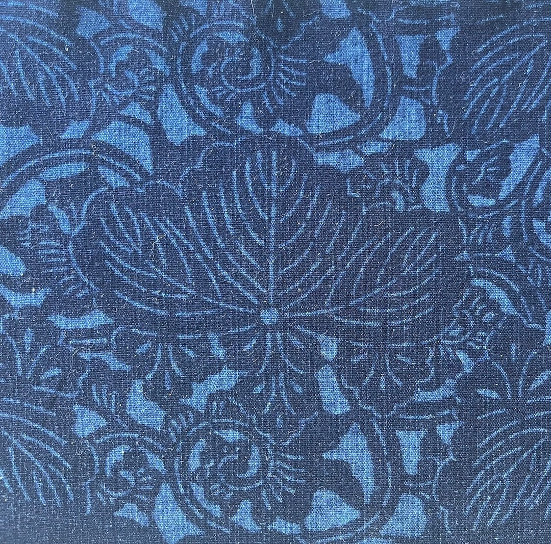 Scattered Leaves Traditional Tsutsugaki Indigo Cotton (Made in Japan)