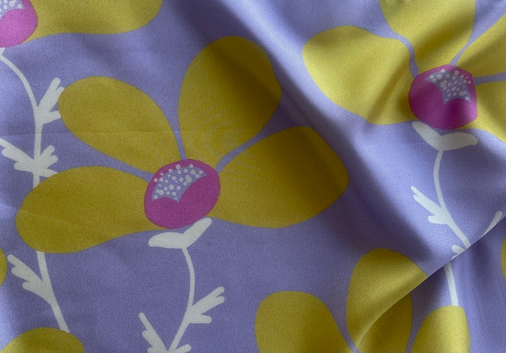Three-Petaled Citrine Meadow Flower Silk Twill (Made in Italy)