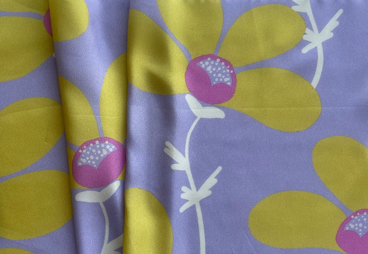 Three-Petaled Citrine Meadow Flower Silk Twill (Made in Italy)
