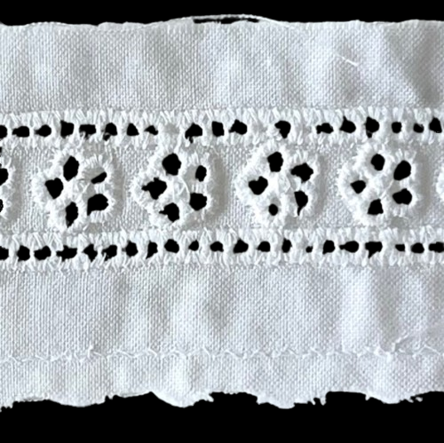 1 1/4" Daisies White Cotton Eyelet Trim (Made in Switzerland)