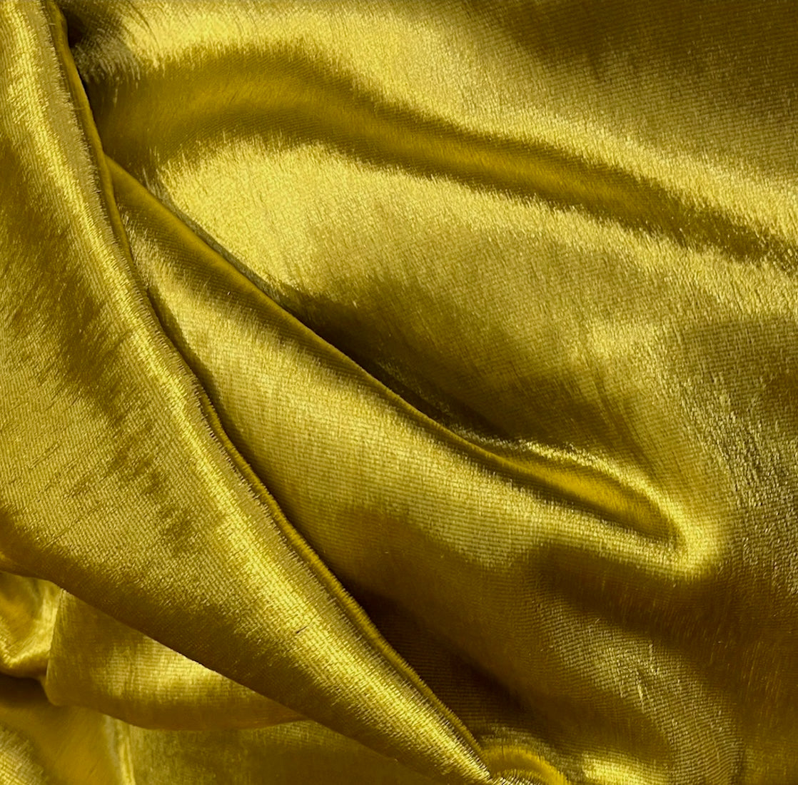 Luxurious Bright Gold Lustre Silk & Rayon Blend Panné Velvet Britex