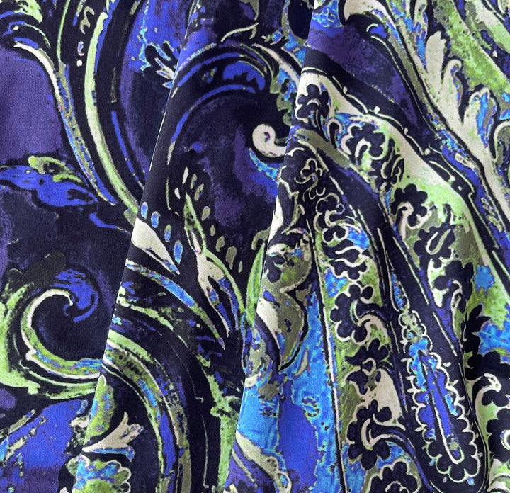 Designer Lighter-Weight Large-Scale Seaside Paisley Polyester Knit (Made in Italy)