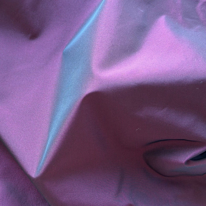 Scrumptious Iridescent Fuchsia Polyester Taffeta (Made in Italy)