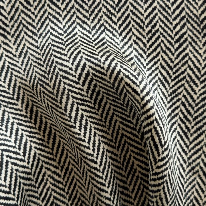 Glamorous Trompe-l'œil Herringbone Silk Satin Charmeuse (Made in Italy)