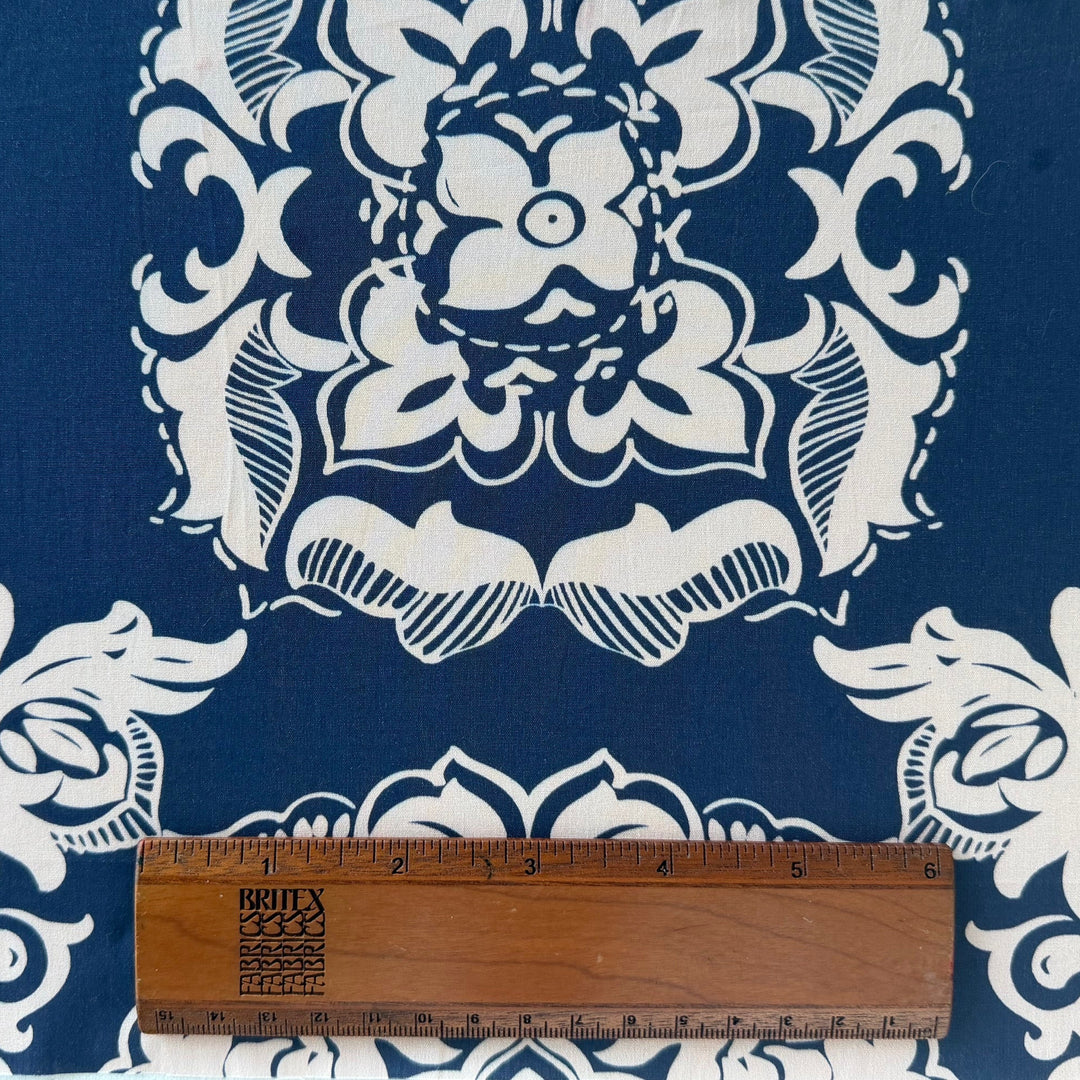 7" Double Border Print - Large-Scale Navy & Cream Medallions Cotton Poplin (Made in Italy)