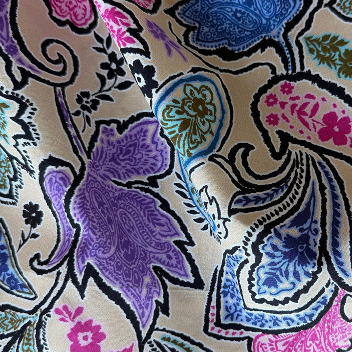 Crisp Springtime Paisley Cotton Poplin (Made in Italy)