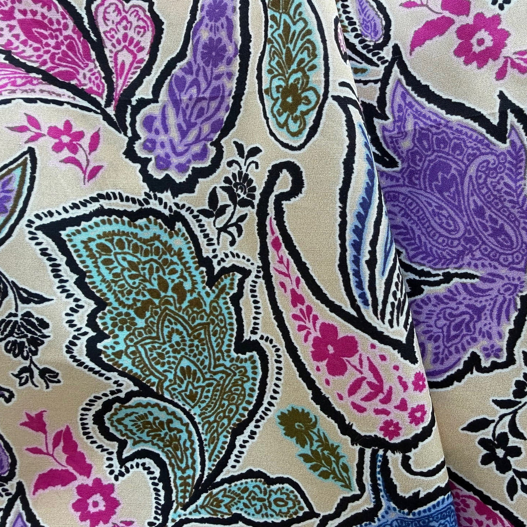 Crisp Springtime Paisley Cotton Poplin (Made in Italy)