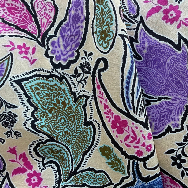 Crisp Springtime Paisley Cotton Poplin (Made in Italy)