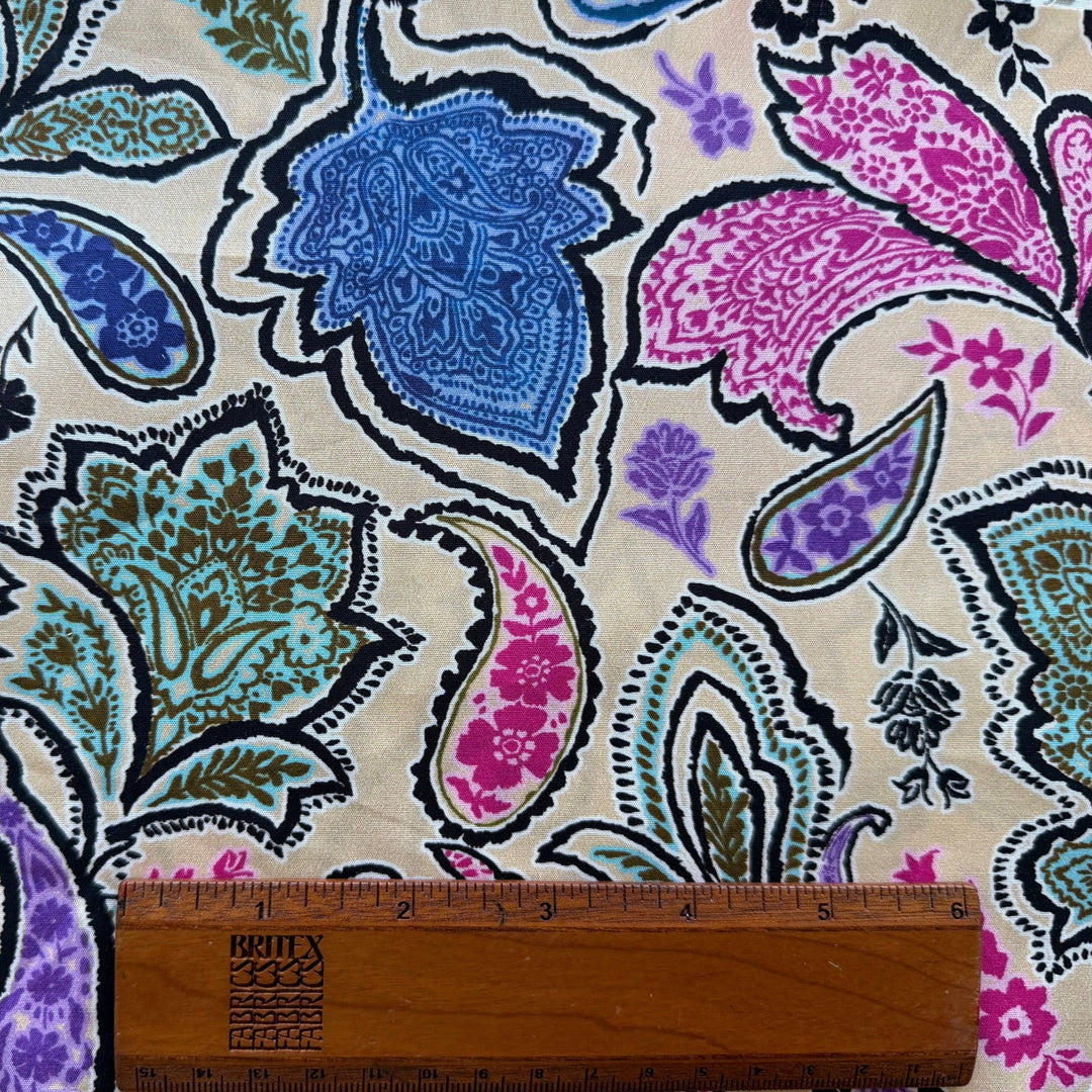 Crisp Springtime Paisley Cotton Poplin (Made in Italy)