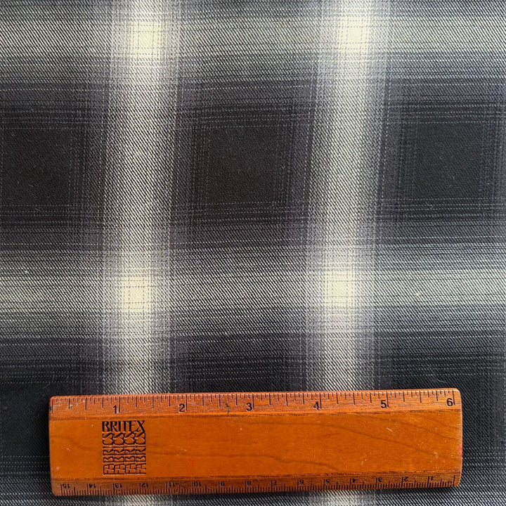 Lighter-Weight Onyx Shadow Plaid Lightly Brushed Cotton Flannel Shirting (Made in Japan)