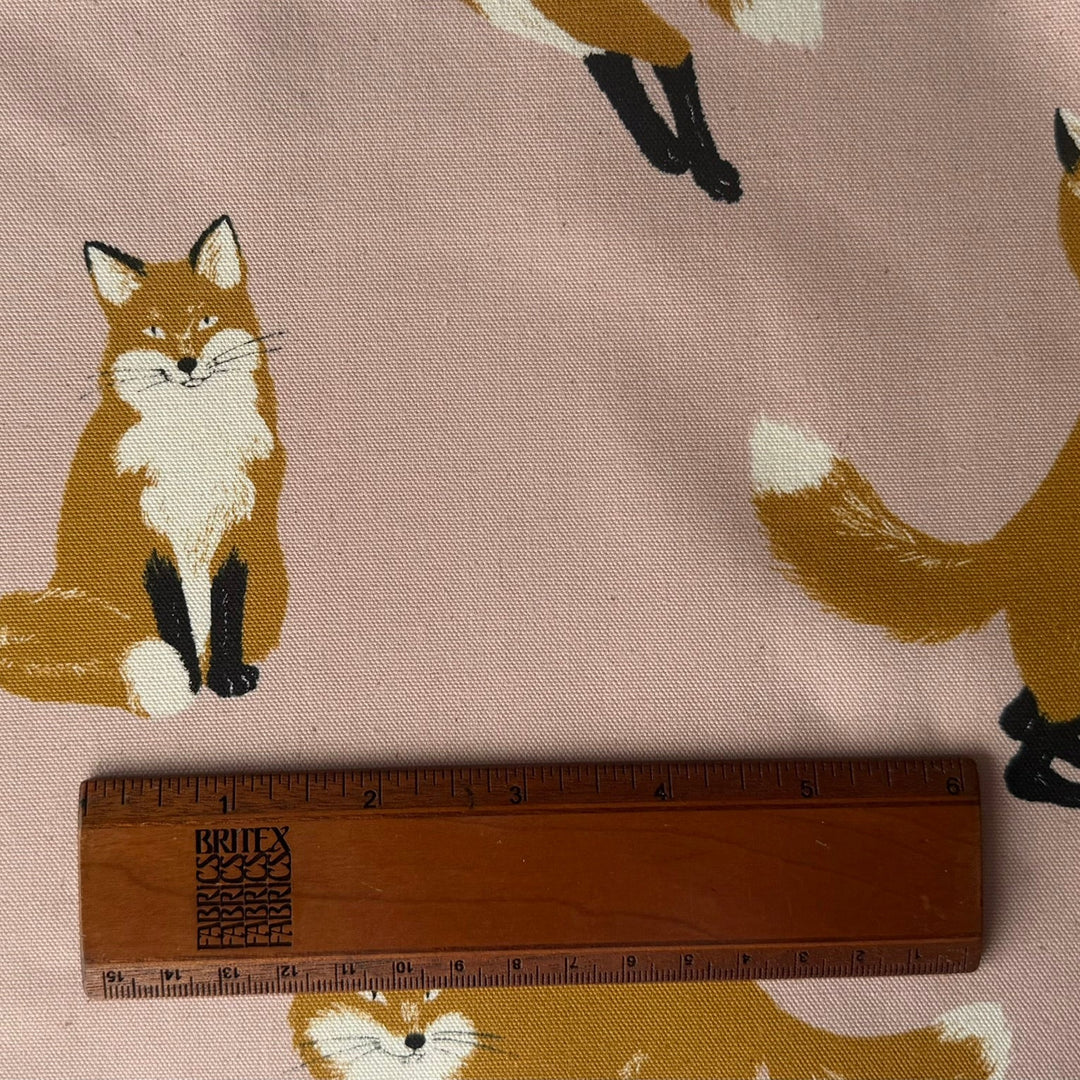 Foxes on Blush Lighter Weight Cotton Canvas (Made in Japan)